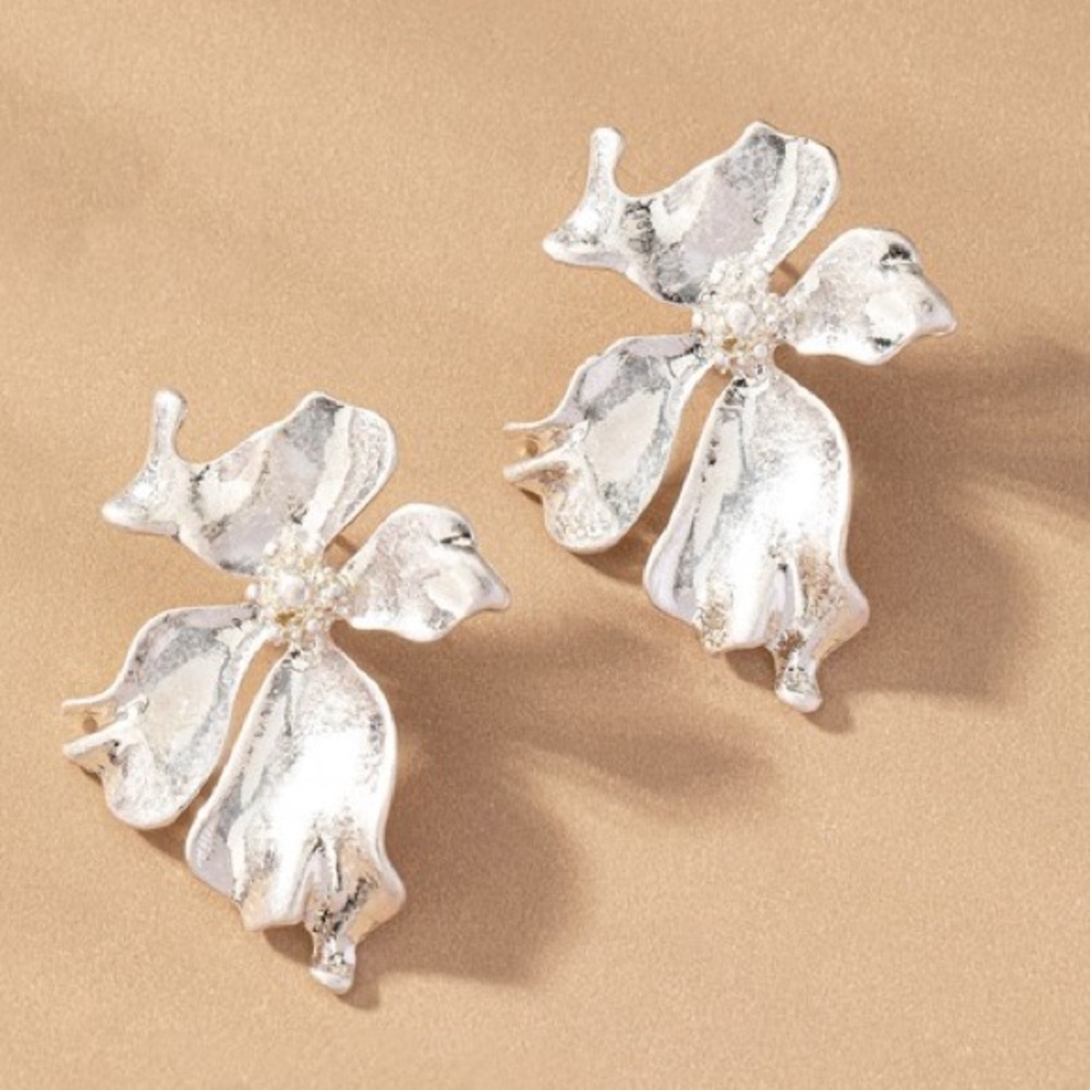 Silver Sculpture Floral Earrings (5012)
